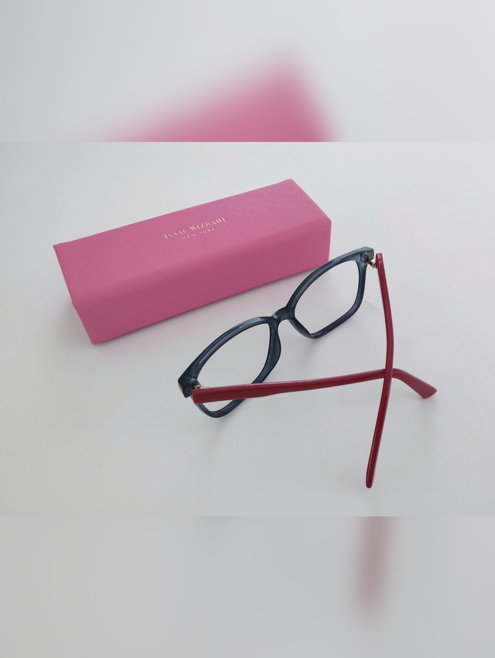 Isaac Mizrahi Women's Eyeglasses Frame And Case. Pre-owned. Excellent Condition